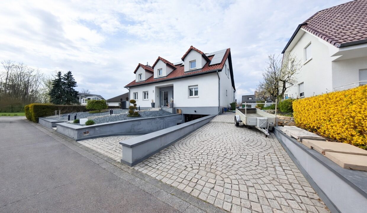 WhatsApp Image 2026-04-04 at 17.00.16