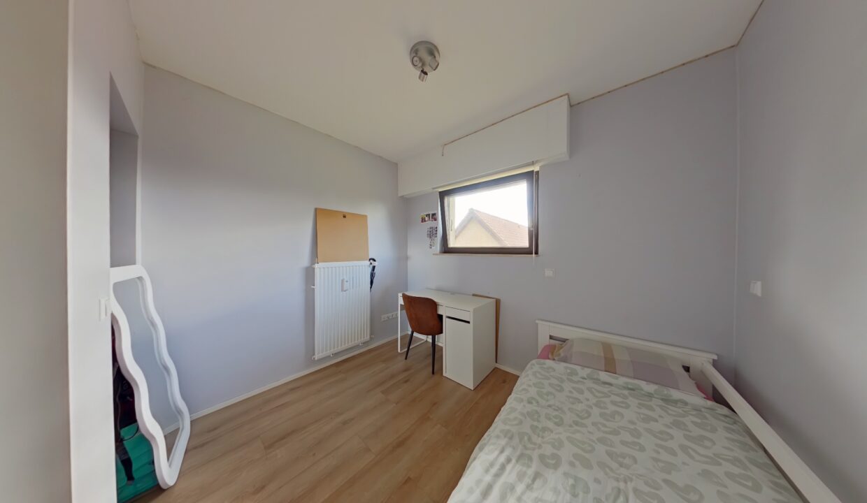 Bedroom 1 (16)