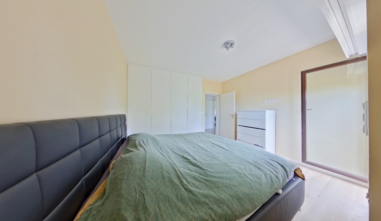 Bedroom 1 (6)